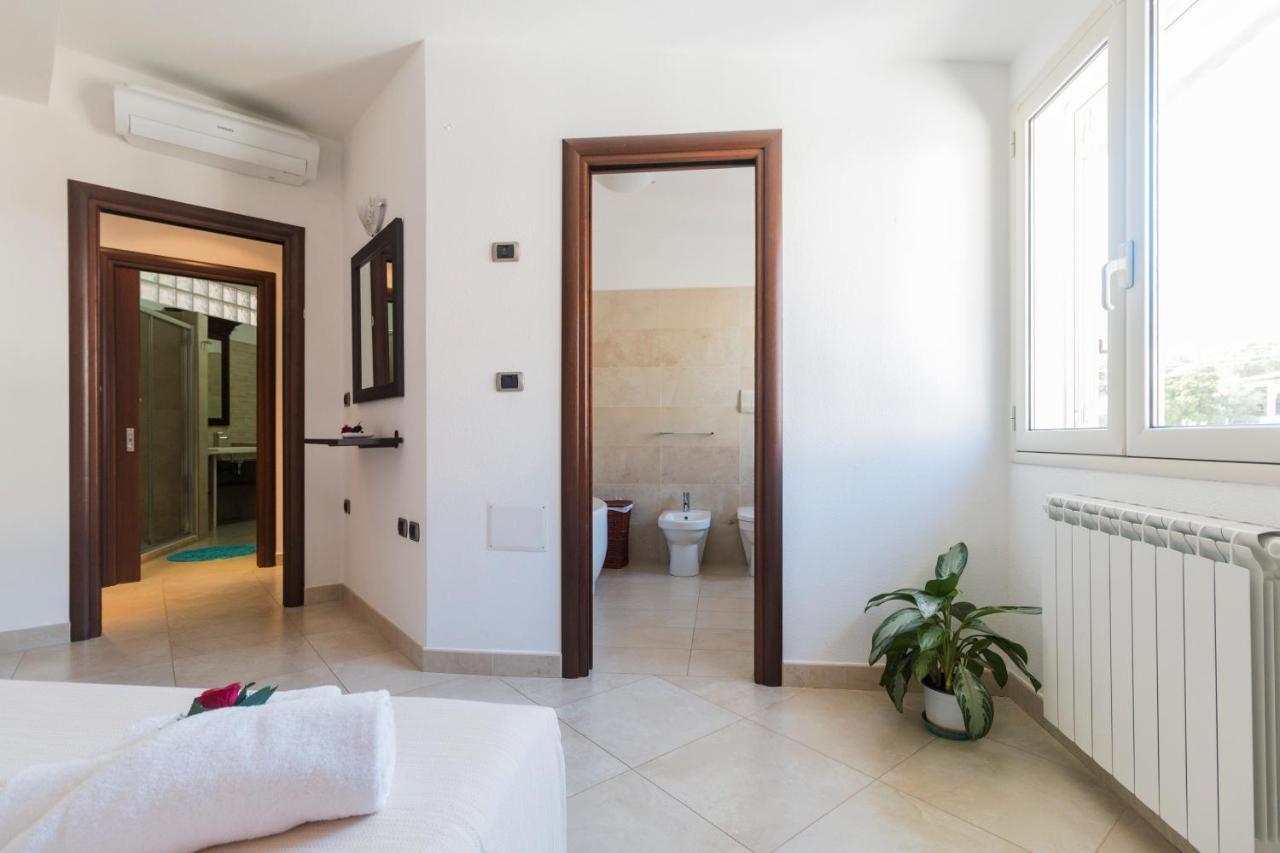 Royal Suite Apartment Cala Gonone Eksteriør billede