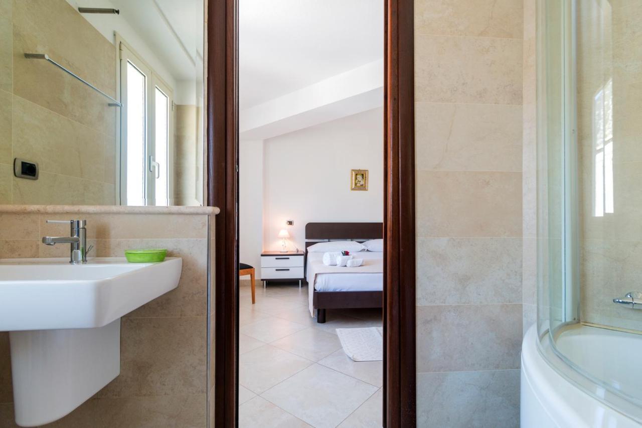 Royal Suite Apartment Cala Gonone Eksteriør billede